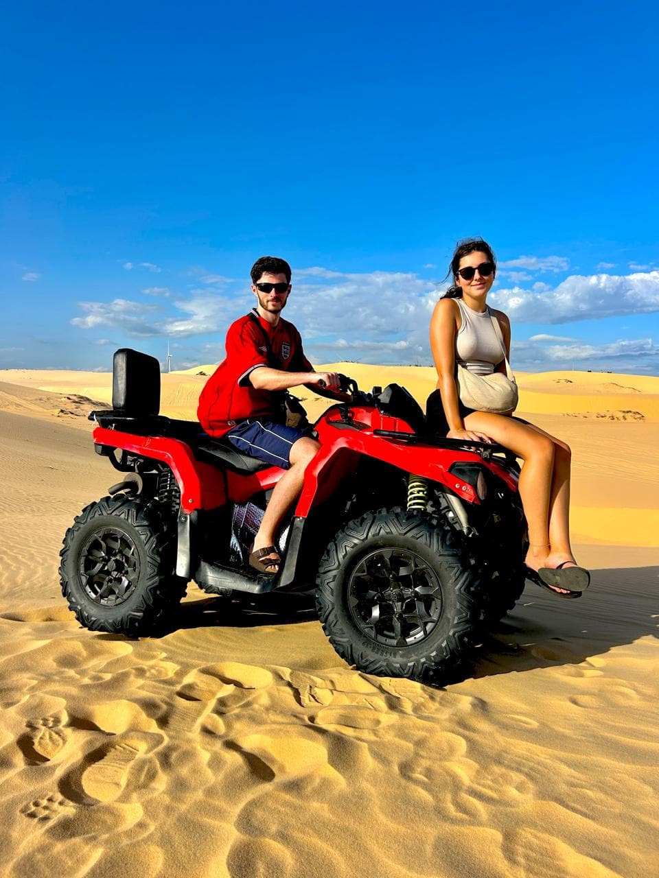 Mui Ne Sand Dunes Jeep Tour with ATV Included