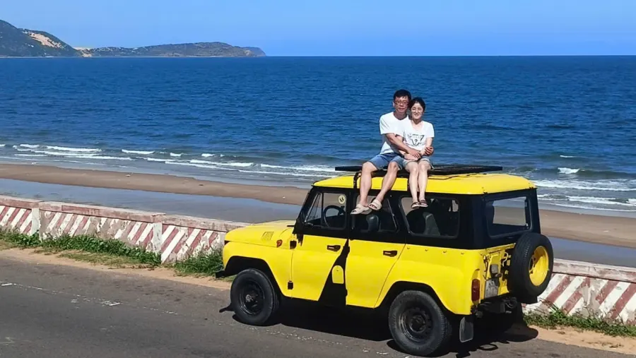 Mui Ne: 2-Day JEEP Tour & Beach Escape from HCMC with Hotel 3